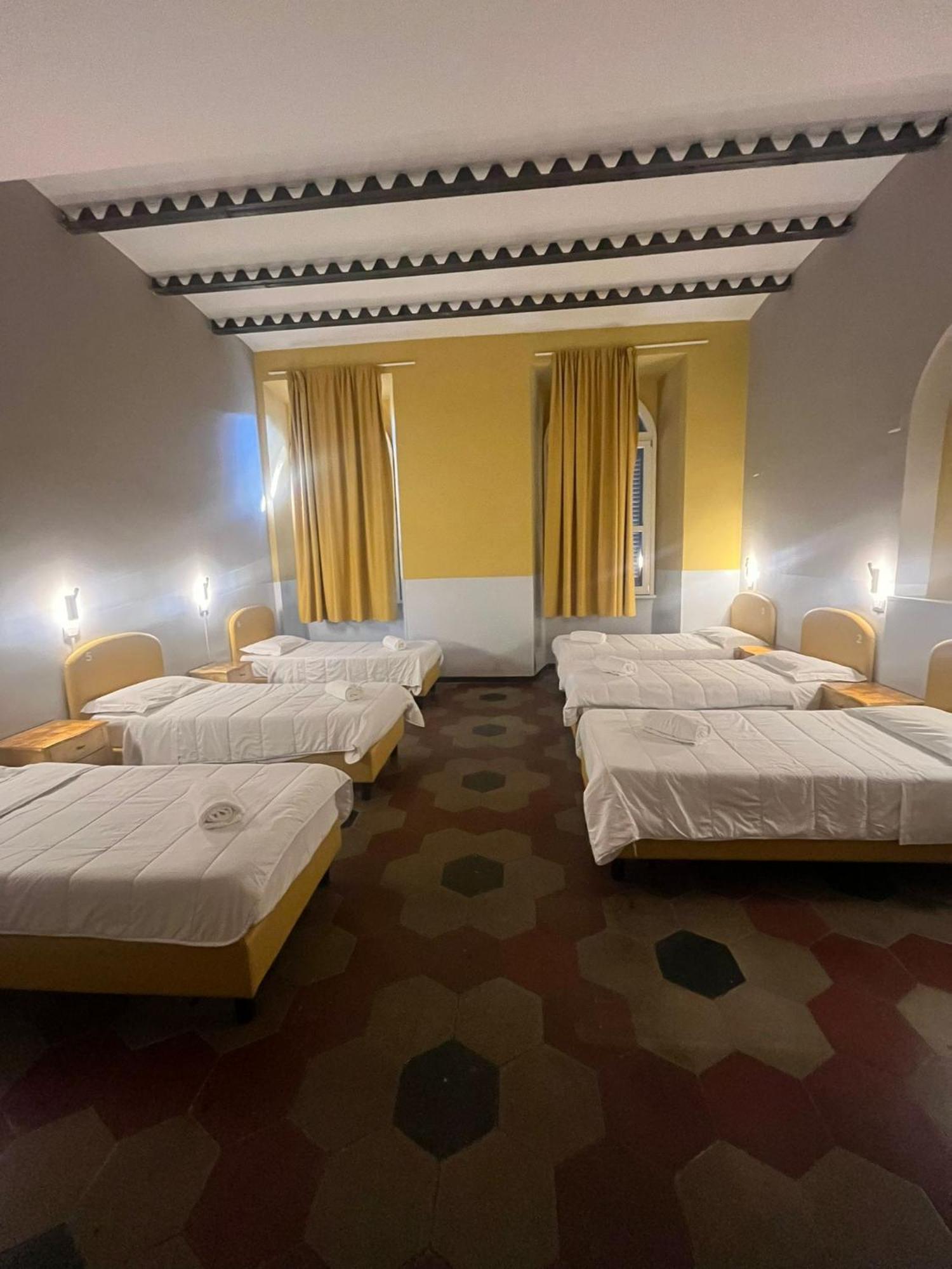 Hostel Borgo Ripa Urban Travel Rzym Zewnętrze zdjęcie