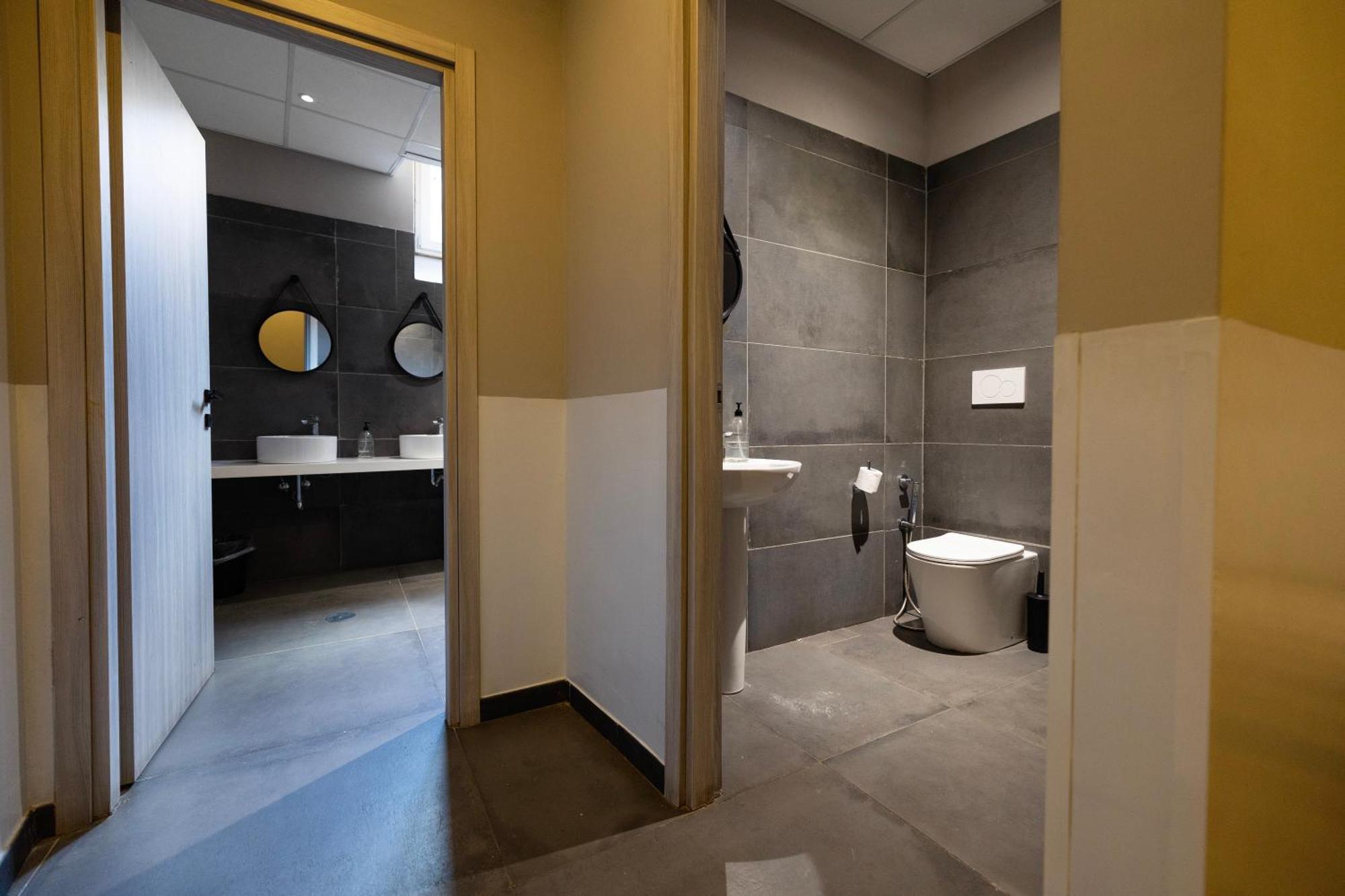 Hostel Borgo Ripa Urban Travel Rzym Zewnętrze zdjęcie